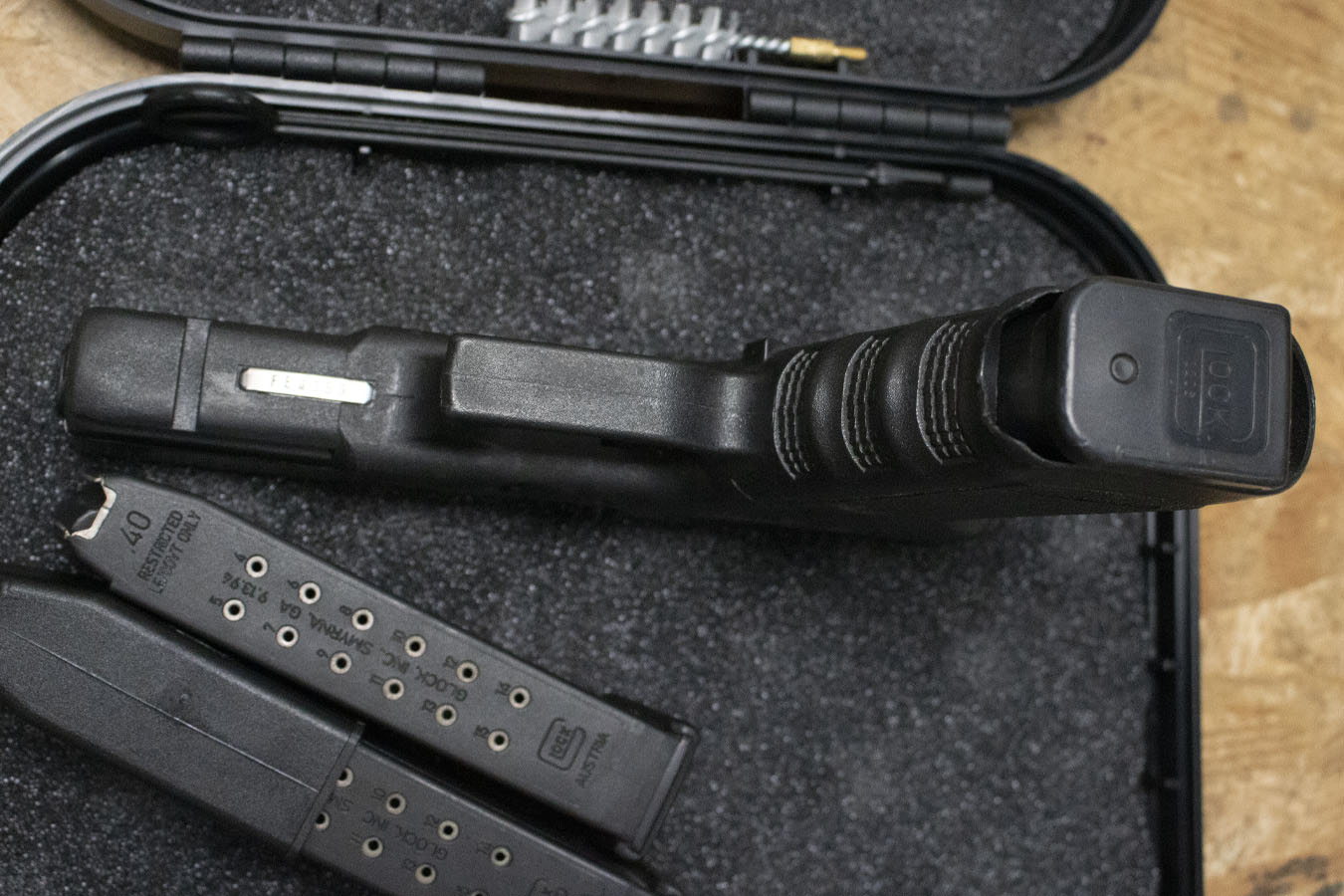 GLOCK 22 Gen3 40 S&W Police Trade-In Pistol with Three Magazines and Case